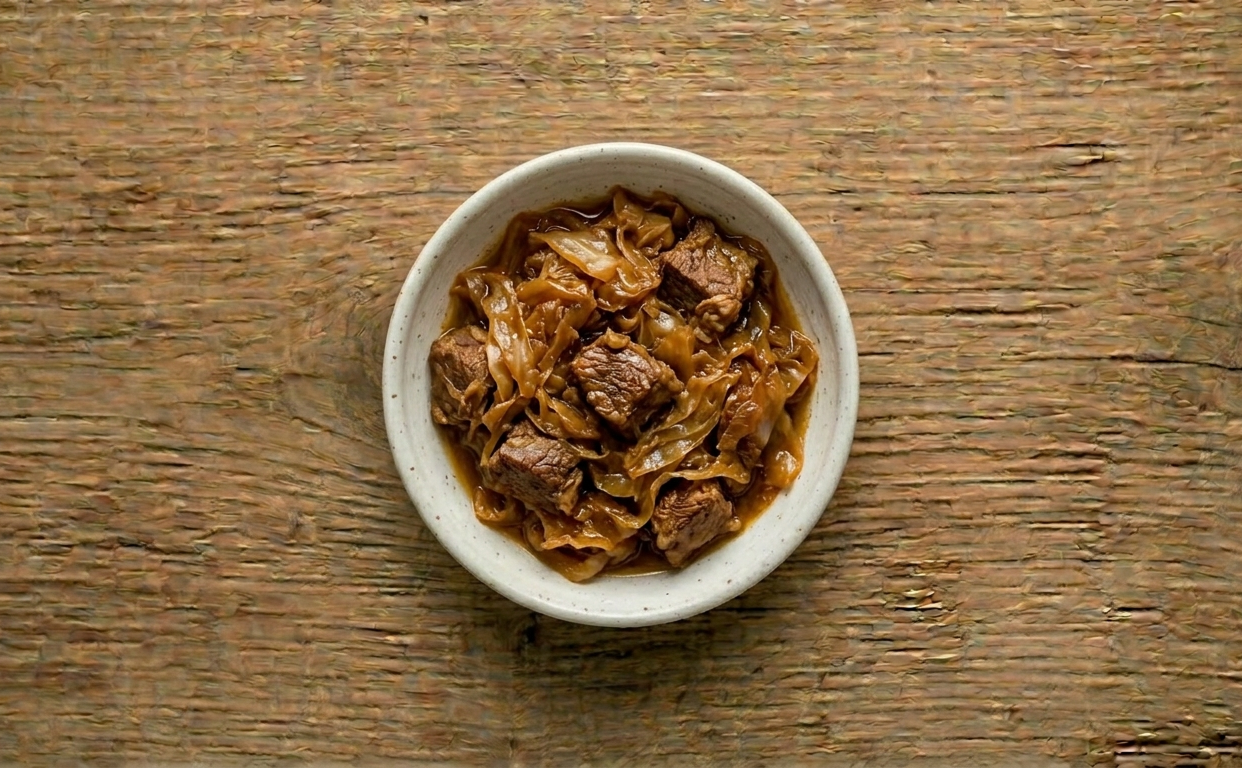 Тушёная капуста с мясом